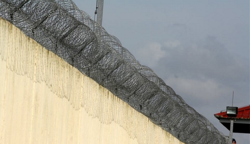 Φυλακές: Τι λέει το υπουργείο για τον κρατούμενο με τον όγκο- «δεύτερο κεφάλι» (φωτο)