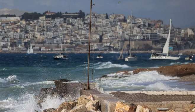Καιρός σήμερα: Ανεβαίνει η θερμοκρασία, δυναμώνουν οι άνεμοι – Αναλυτική πρόγνωση