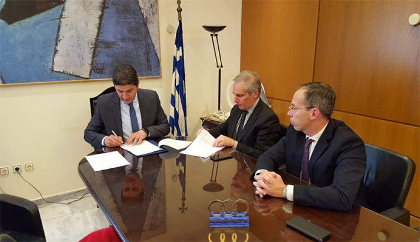Μνημόνιο Συνεργασίας υπέγραψε ο Υφυπουργός Αθλητισμού, Λευτέρης Αυγενάκης με την Safe Water Sports για την πρόληψη και την ασφάλεια στις υδάτινες αθλητικές δραστηριότητες