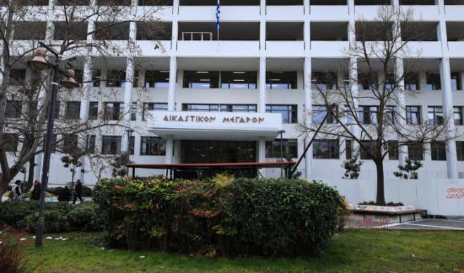 Τέμπη: Ελεύθερος με όρους και σε κατ' οίκον περιορισμό ο επιθεωρητής του ΟΣΕ στη Λάρισα