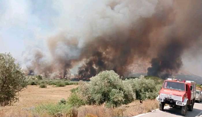 Διπλή εισαγγελική παρέμβαση για τη φωτιά στη Ρόδο - Έρευνα για οργανωμένο σχέδιο εμπρησμών ή αμέλεια