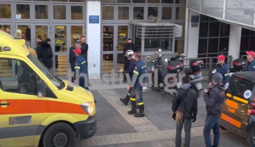 Τραυματίστηκε 11χρονη αθλήτρια ξιφασκίας στη Θεσσαλονίκη, πήγε η Πυροσβεστική για να κόψει το ξίφος (βίντεο)