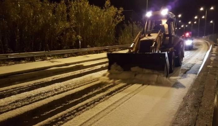 Στα... λευκά ντύθηκε η ανατολική πλευρά της Ρόδου (φωτό)