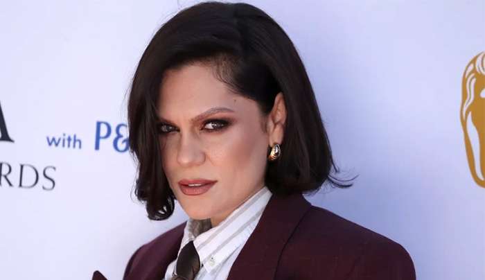 Η Jessie J διαγνώστηκε με καρκίνο του μαστού: 6 πρώιμα συμπτώματα που δεν πρέπει να αγνοήσουμε