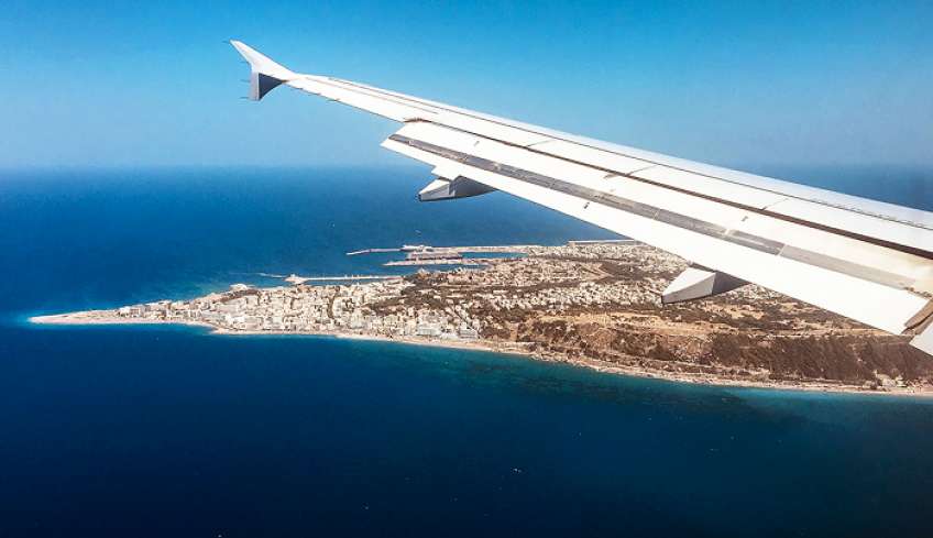 ΙΝΣΕΤΕ – Οι κερδισμένοι και οι χαμένοι του ελληνικού τουρισμού – Σε Αθήνα, Κρήτη και Ρόδο το 60% των αφίξεων
