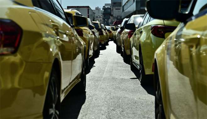 Παρατείνεται έως την Παρασκευή η απεργία των ταξί - «Καμπανάκι» για κινητοποιήσεις μέχρι τις γιορτές