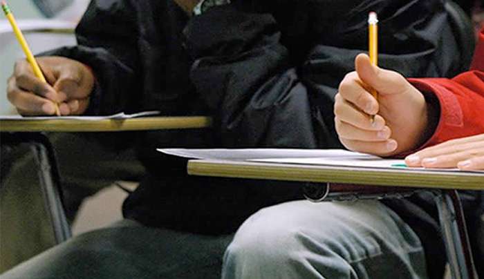 Εξετάσεις ενηλίκων για απόκτηση απολυτηρίου Δημοτικού Σχολείου