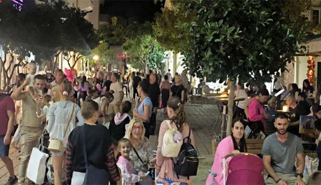 «Λευκή Νύχτα» στην Κω: Εκπτώσεις, προσφορές και πλούσιο πρόγραμμα με δρώμενα