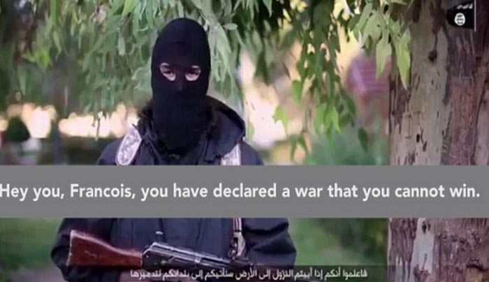 Νέο βίντεο του ISIS: Ολάντ, θα έρθουμε να συνθλίψουμε τη χώρα σου (Βίντεο)