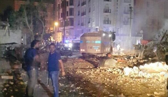 Τουρκία: Τρεις νεκροί και 40 τραυματίες σε έκρηξη παγιδευμένου αυτοκινήτου