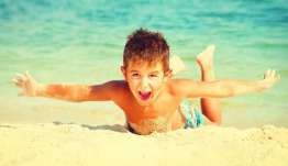Παιδιά στην παραλία - Από ποιες μολύνσεις κινδυνεύουν