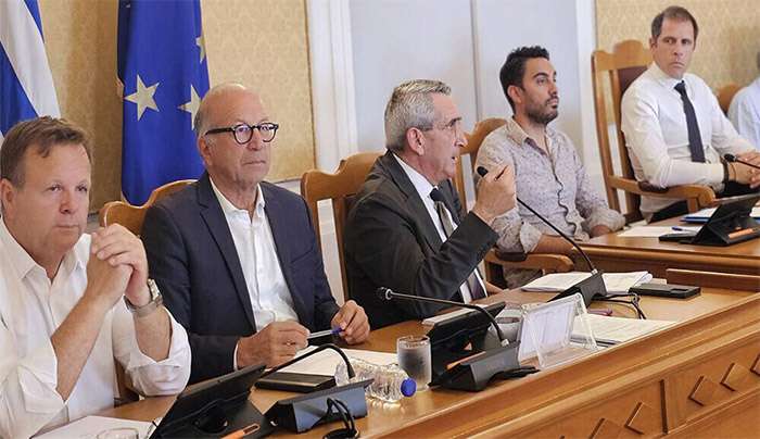 Έκτακτη διαφημιστική καμπάνια για την Σαντορίνη από την Περιφέρεια Νοτίου Αιγαίου