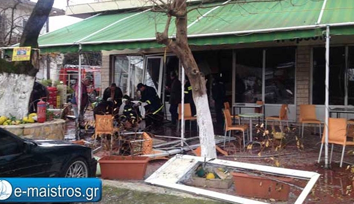 Αμφιλοχία: Ισχυρή έκρηξη με τραυματίες σε καφετέρια (pics+vid)
