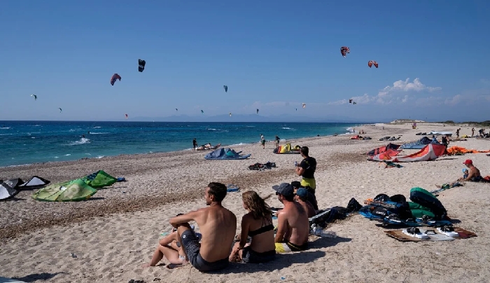 Αισιοδοξία στο Λονδίνο για διακοπές των Βρετανών στο εξωτερικό