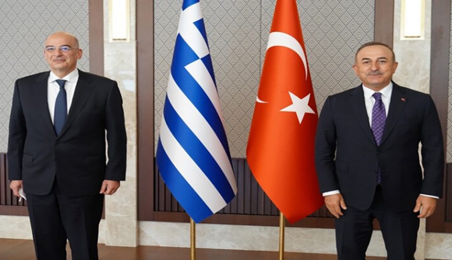Σκληρό μπρα ντε φερ Δένδια – Τσαβούσογλου on camera