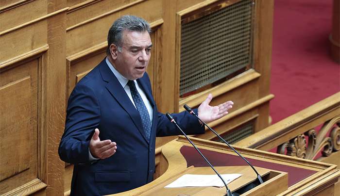 ΜΑΝΟΣ ΚΟΝΣΟΛΑΣ :  «Ισχυρή βούληση και νέα χρηματοδοτικά προγράμματα για την ανανέωση του στόλου της ακτοπλοΐας, τη μετασκευή πλοίων για τη χρήση εναλλακτικών καυσίμων και την ηλεκτροκίνηση μικρών πορθμειακών πλοίων».