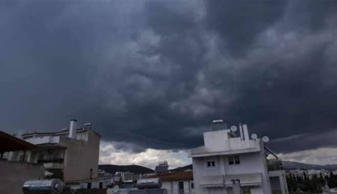 Καιρός σήμερα: Νέα πτώση της θερμοκρασίας, ισχυρές βροχές και καταιγίδες σε όλη τη χώρα