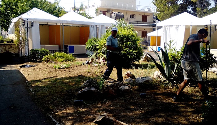 Εργασίες καθαρισμού και ανάπλασης του κήπου στις εγκαταστάσεις της 50ης Πανελλήνιας Έκθεσης Χειροτεχνίας &Αγροτικής Οικονομίας Κρεμαστής