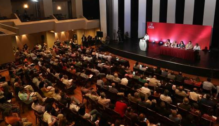 «Τσουνάμι» παραιτήσεων στον ΣΥΡΙΖΑ - Αποχώρησαν 53 μέλη της Κεντρικής Επιτροπής