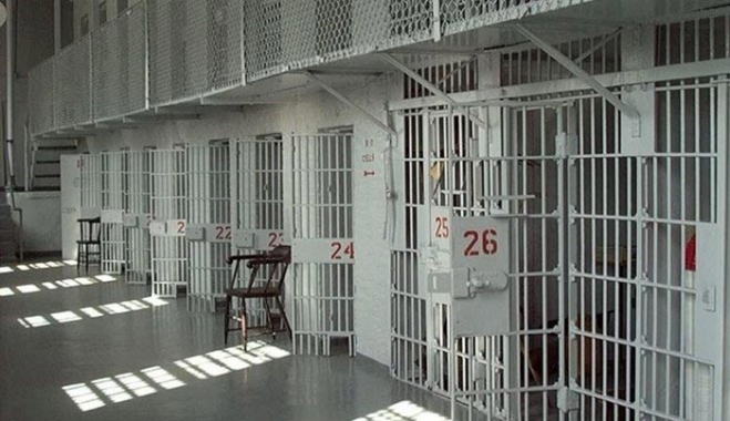 Βγήκαν τα μαχαίρια στις φυλακές Τρικάλων - Σοβαρά επεισόδια