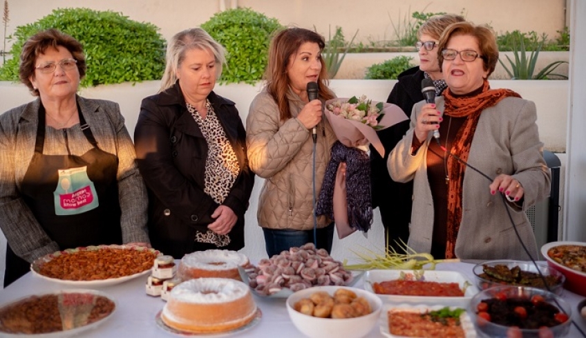 “Aegean mamas know best” &amp; “Aegean Gardeners”:  Η Σαντορίνη επιβεβαίωσε την μεγάλη  γαστρονομική κληρονομιά και τα μοναδικά  προϊόντα της