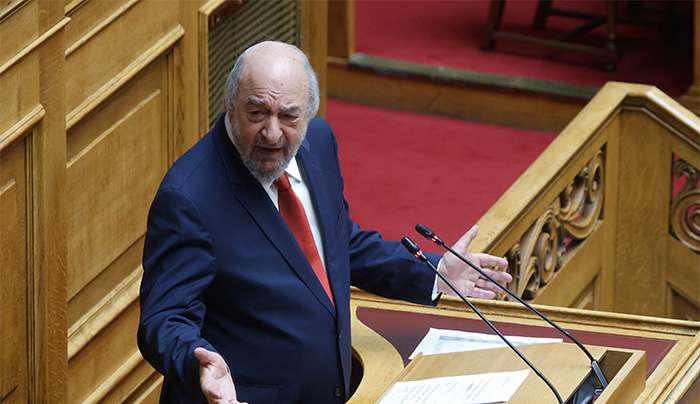 Γ.Νικητιάδης : Αδιαφορούν πλήρως για τη στατικότητα των κτηρίων στη Σύμη