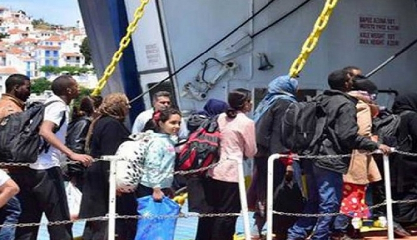 Μεταφέρονται 71 μετανάστες από τη Λέρο και Κω, 400 από τη Σύμη