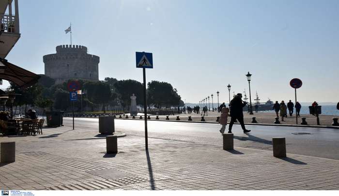Ξυλοκόπησε τουρίστα και δάγκωσε λιμενικό στη Θεσσαλονίκη