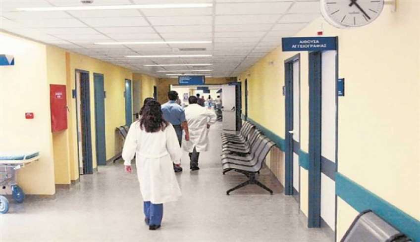 Υπ. Υγείας: 1.800 ευρώ τον μήνα σε γιατρούς και 1.200 σε νοσηλευτές για κάλυψη κενών σε νοσοκομεία