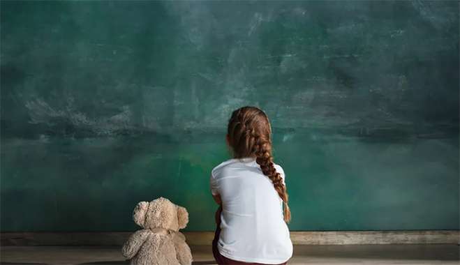 Καταδίκη πα(τέρα) που εξωθούσε στην πορνεία την ανήλικη κόρη του για 5 ευρώ!