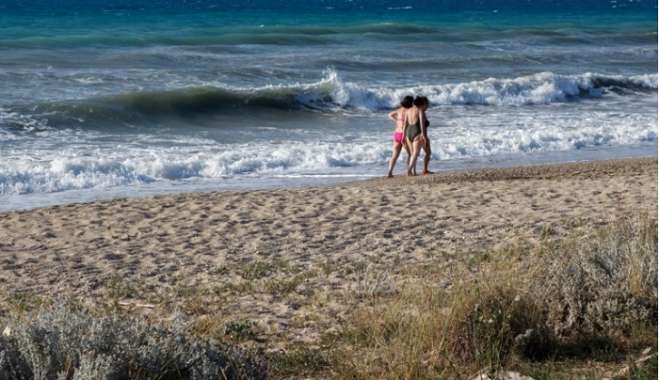 Πέφτει η θερμοκρασία και ενισχύονται τα μελτέμια - Συναγερμός για κίνδυνο πυρκαγιάς