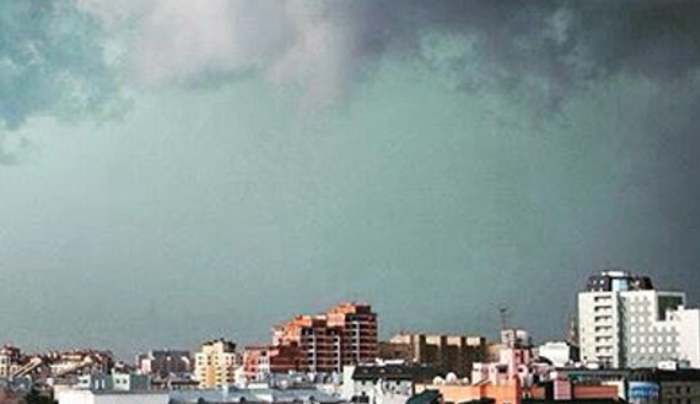 Συγκλονιστικές εικόνες:Η χειρότερη καταιγίδα του αιώνα στην Ρωσία με δύο νεκρούς