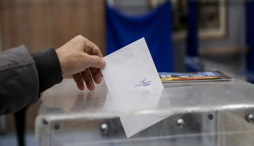 Δημοσκόπηση Abacus: Ένας στους πέντε ψηφοφόρους του ΣΥΡΙΖΑ πάει προς ΚΙΝΑΛ
