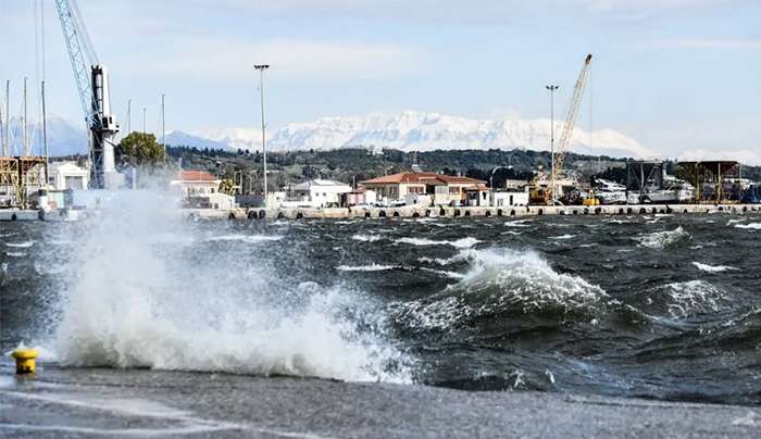 Καιρός σήμερα: Στους 34 βαθμούς η θερμοκρασία στην Αττική – Βοριάδες στη νότια Κρήτη έως 8 μποφόρ
