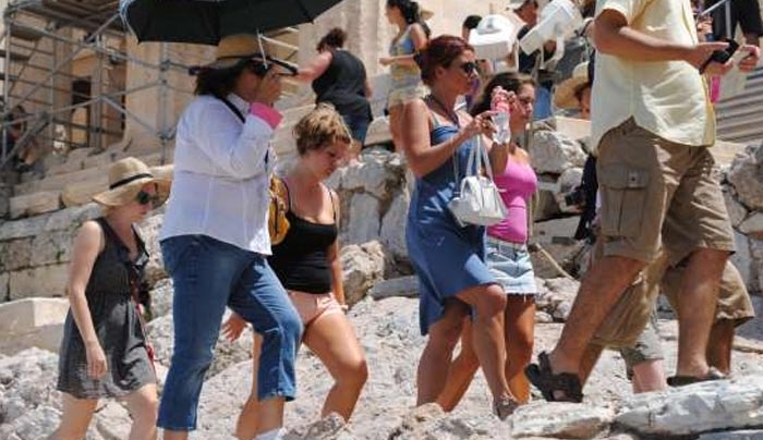 WTM: +4% οι κρατήσεις των Βρετανών στην Ελλάδα για διακοπές το 2016