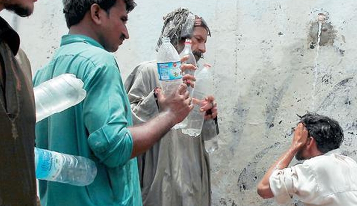700 νεκροί από τον καύσωνα στο Πακιστάν