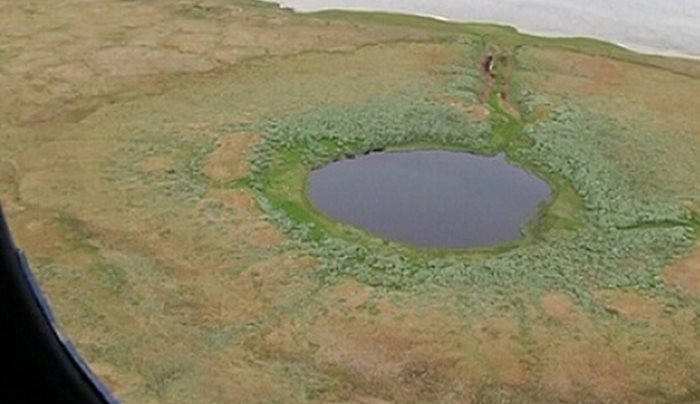 Μυστηριώδης τεράστια τρύπα στη Σιβηρία μετατρέπεται σε λίμνη