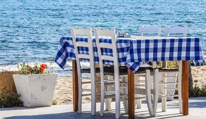 «myStreet»: Νέα εφαρμογή καταγγελιών για τα τραπεζοκαθίσματα στην εστίαση