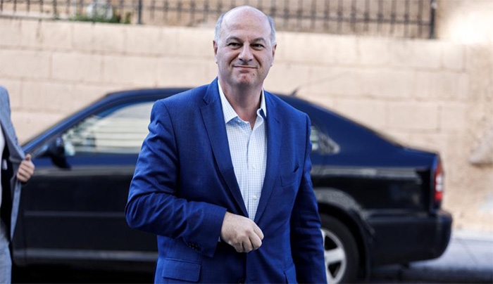 Όπισθεν ολοταχώς από την κυβέρνηση για το νόμο περί βλασφημίας