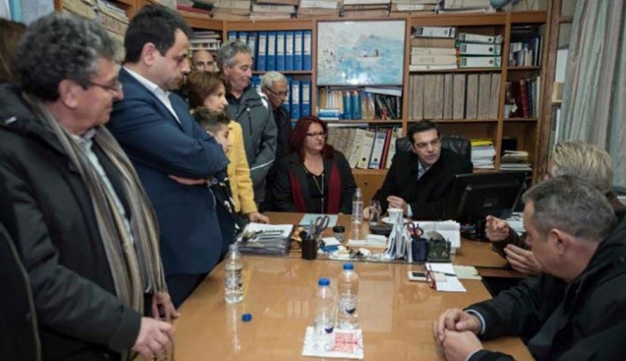 Παράπονα από κάτοικο της Τήλου στον Τσίπρα: Θέλω 500 ευρώ για να βγάλω ένα δόντι