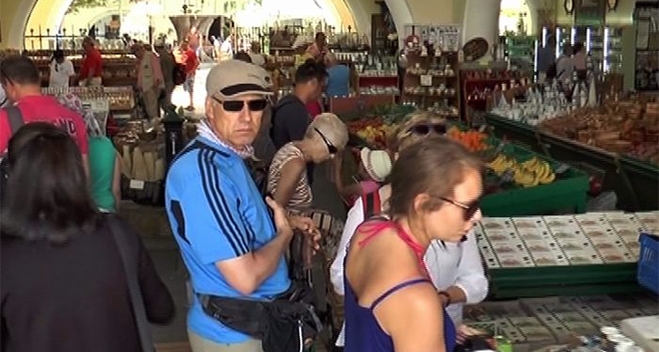 Αντιδρούν τα Ενοικιαζόμενα στο νέο νομοσχέδιο για τον τουρισμό (video-ρεπορτάζ)