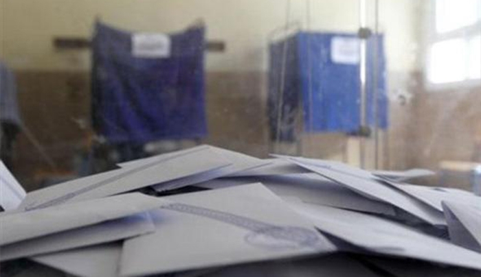 Προβάδισμα 4,5% του ΣΥΡΙΖΑ σε νέα δημοσκόπηση