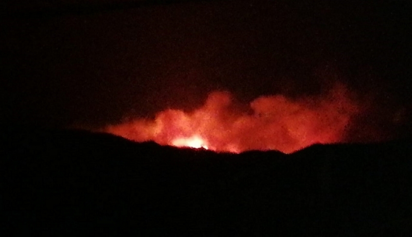 Δύσκολη νύχτα στον Έβρο: Μεγάλη φωτιά στη Μελία Αλεξανδρούπολης (vid)