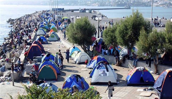 Spiegel: «Λύση Αυστραλίας» και όλοι οι πρόσφυγες σε ελληνικό νησί!