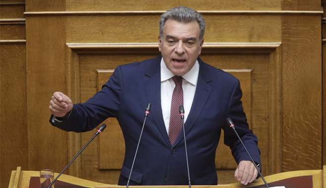 ΜΑΝΟΣ ΚΟΝΣΟΛΑΣ: «Βρισκόμαστε στο 2026, αλλά κάποιοι συμπεριφέρονται σα να βρισκόμαστε στη δεκαετία του 70»