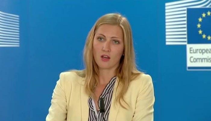 «Νίπτει τας χείρας της» η Κομισιόν: Ας φροντίσει η Ελλάδα για τους πρόσφυγες στη Λέρο