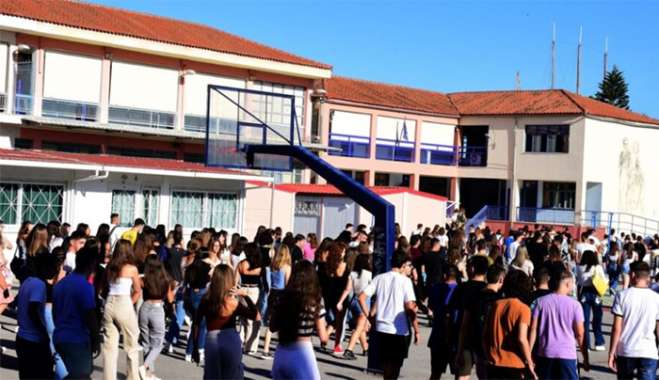 Με 15.000 ελλείψεις εκπαιδευτικών ξεκίνησε η σχολική χρονιά – Τέλη Σεπτεμβρίου νέες προσλήψεις αναπληρωτών