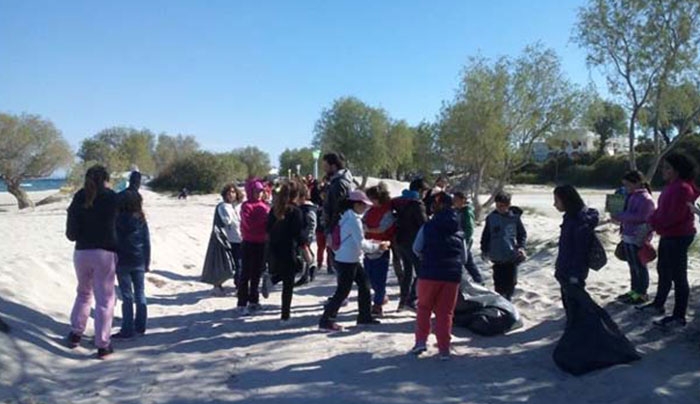 Ν. Μυλωνάς: Εθελοντικός καθαρισμός δυτικής παραλίας Μαστιχαριού -Δείτε Φωτογραφίες!