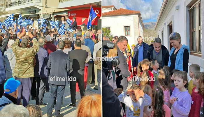 Ιστορική επίσκεψη του Κυριάκου Μητσοτάκη στη Χειμάρρα: Θερμή υποδοχή με συνθήματα «Ελλάς, Ελλάς» [εικόνες, βίντεο]