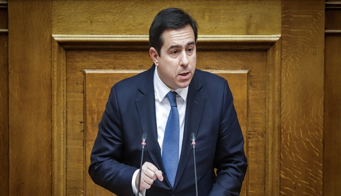 Εκτάκτως στη Σάμο σήμερα ο Μηταράκης μετά τα επεισόδια μεταναστών στο ΚΥΤ
